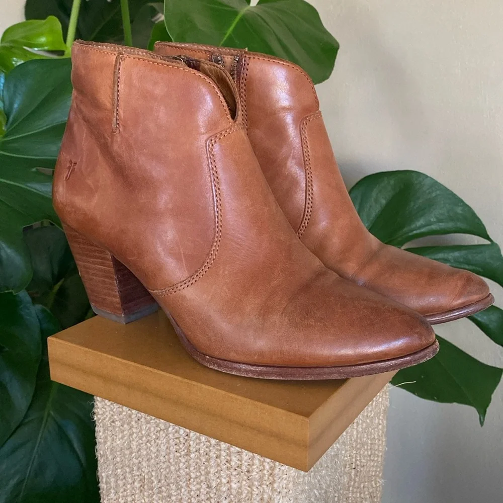 Frye Womens Leather boots sz 8 - Picture 1 of 7